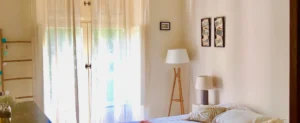 chambre lumineuse et propre