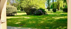porche qui donne sur le jardin